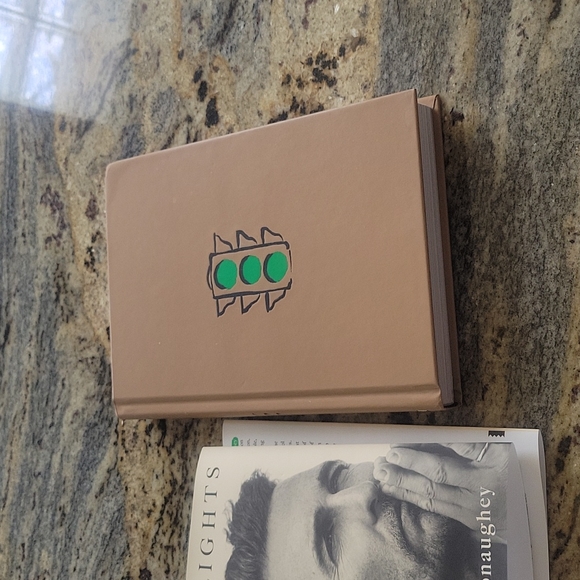 🎉HP🎉Matthew McConaughey book📚 - Picture 4 of 14